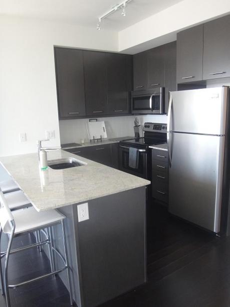 Square One Fully Furnished Suite Місісаґа Екстер'єр фото